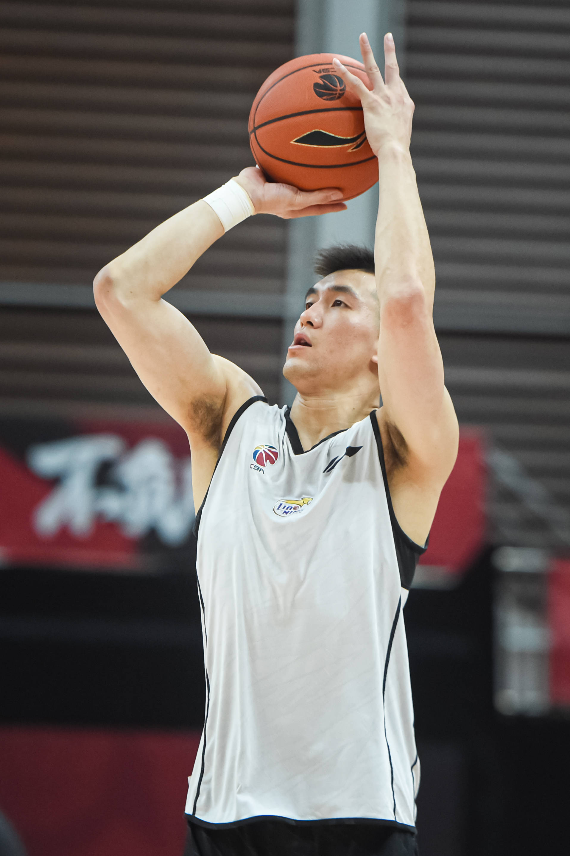 门前冷静一 门前冷静一